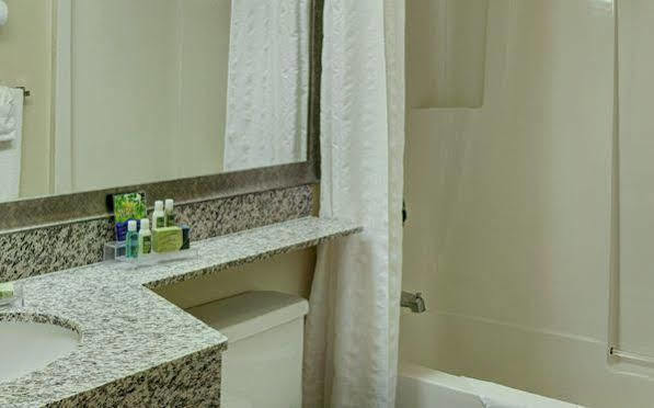Thompson'S Best Value Inn & Suites Esterno foto